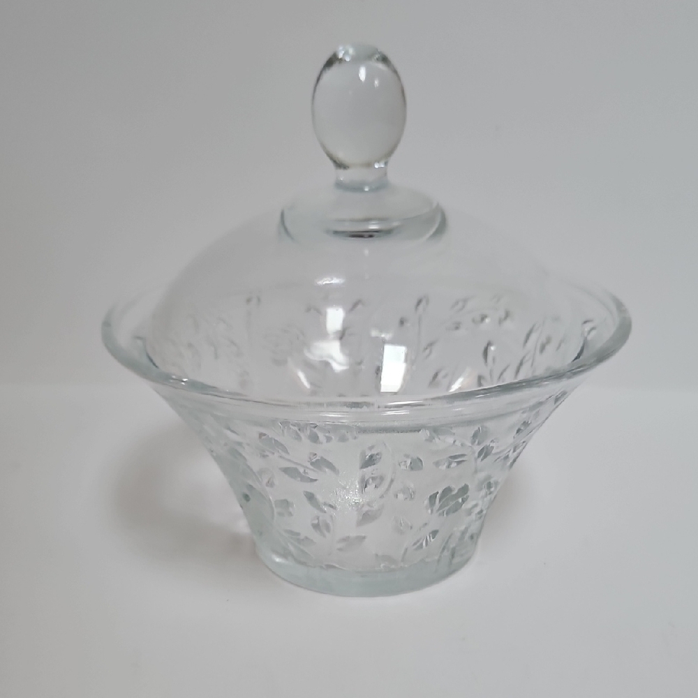 Elegant Clear Glass Sugar Bowl with Lid